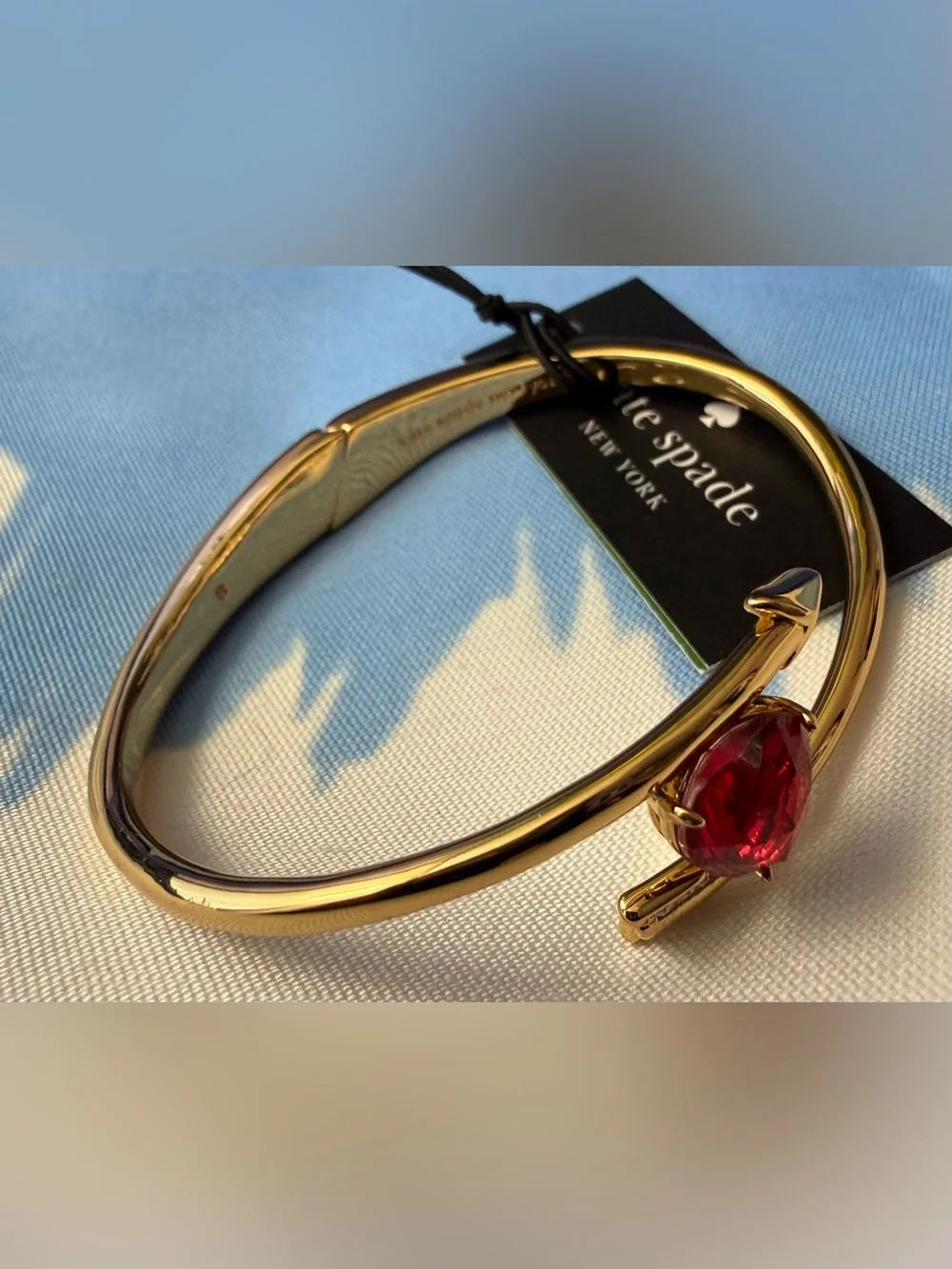 NWT Kate Spade Lovestruck Heart And Arrow Hinged Cuff